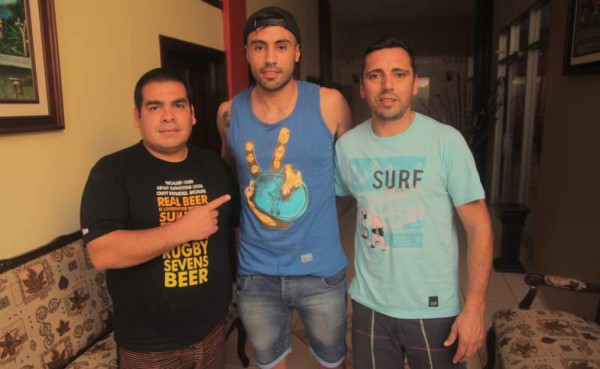 Llegan dos argentinos a prueba con Marathón