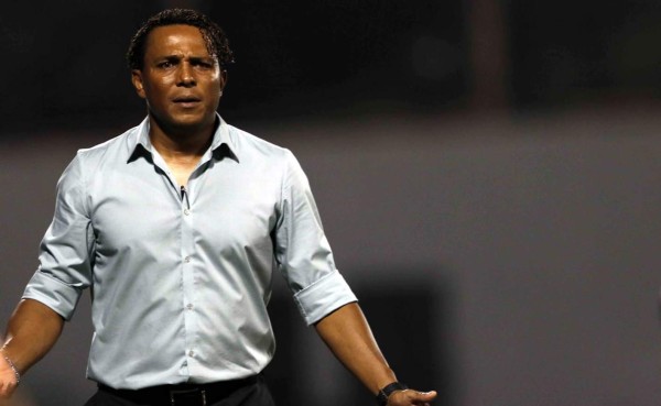 Pavón, aplazado en el Marathón como maestro