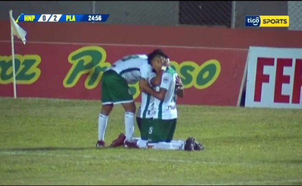 Platense golea y hunde al Honduras Progreso de Hernán García