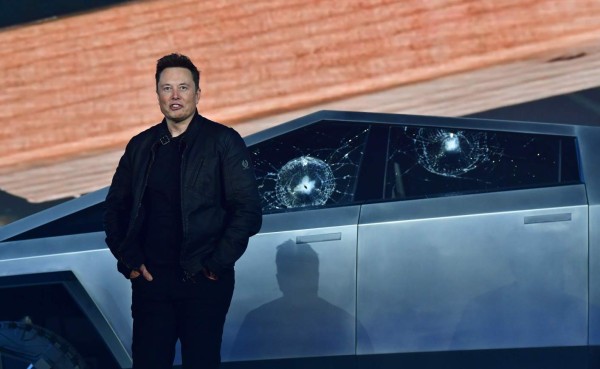 Musk reanuda la producción de Tesla en California