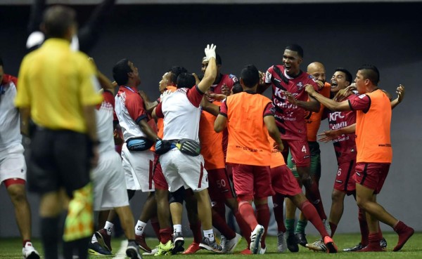 San Francisco sorprende al Querétaro de México en Concachampions