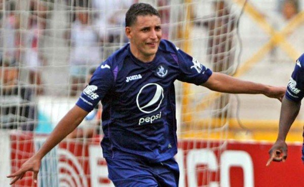 Real España acepta interés por César Oseguera