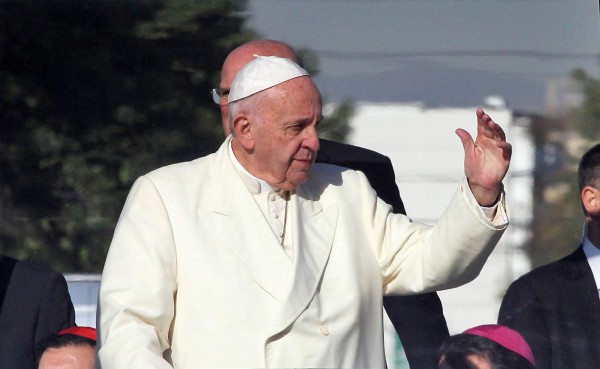 Papa: 'Vengo como un mensajero de misericordia y paz'