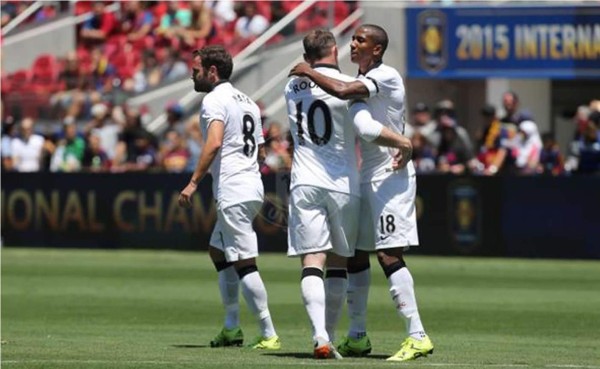 El Manchester United supera al Barcelona