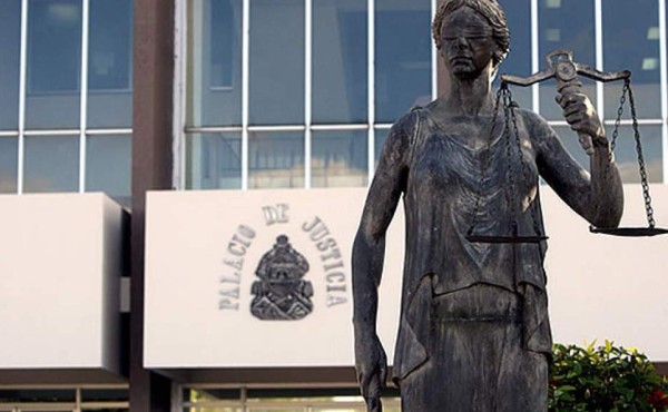 Jueces y magistrados de Honduras piden aumento en sus salarios