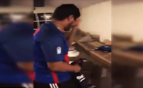 Madridista le juega divertida broma a un barcelonista y es la burla en la red