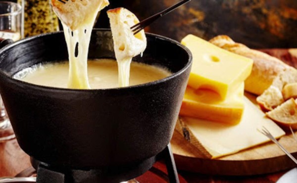 Fondue de queso casero