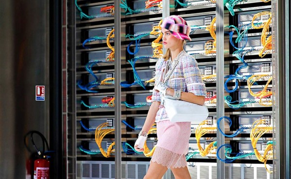 El galáctico 'High tech' de Karl Lagerfeld