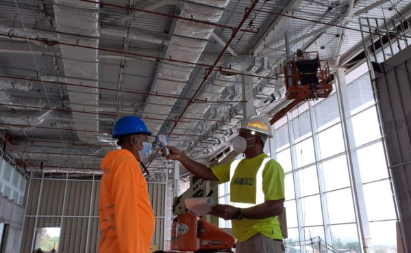 Rigurosos protocolos de bioseguridad en Palmerola permiten avance de la obra