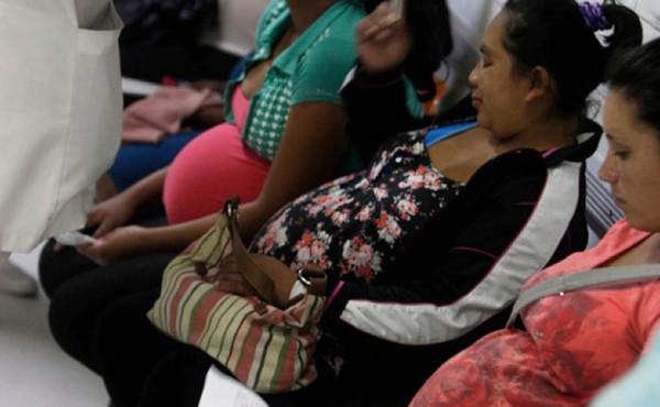 En riesgo embarazadas con zika de tener bebés enfermos