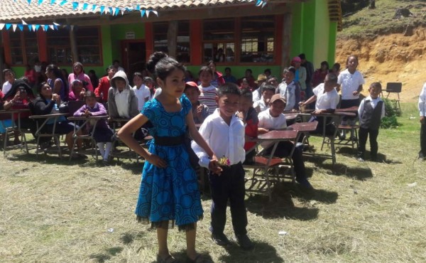 En Yamaranguila celebran la independencia de Honduras con juegos tradicionales