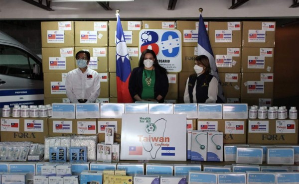 Honduras recibe ambulancias, medicamentos y material de bioseguridad de Taiwán