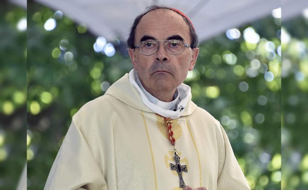 Cardenal francés será juzgado por no denunciar casos de pederastia  