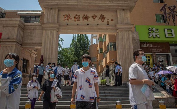China suma 6 nuevos contagios del virus, todos procedentes del extranjero