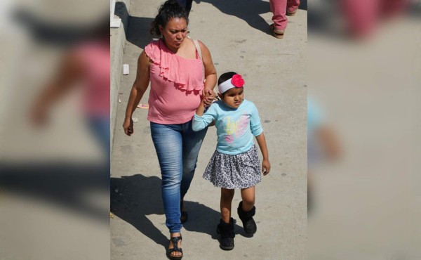 El cáncer le arrebató sus dos ojos a Alicia y sigue luchando por sobrevivir