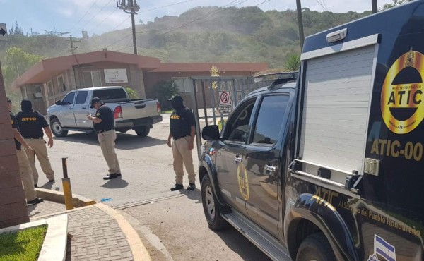 Ministerio Público sigue asegurando bienes a Celín Discua y Elvin Santos