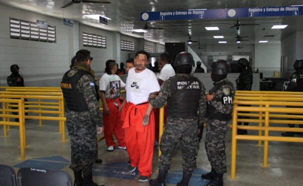 Reo fallecido por COVID-19 convivía con al menos 300 reclusos en El Pozo