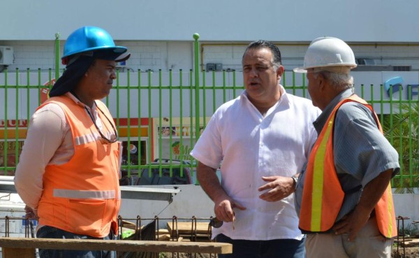 Calidonio supervisa obras tras su reelección