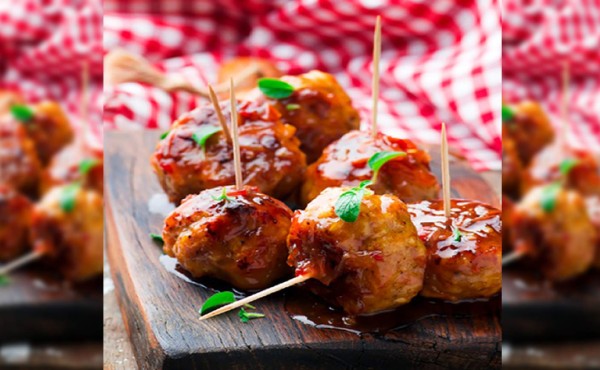 Albóndigas de pollo con salsa agridulce
