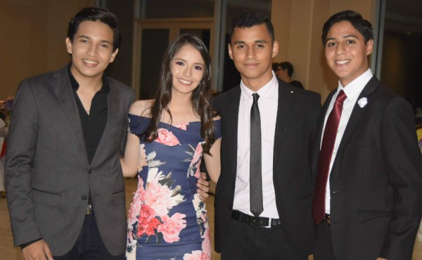 Cena de la Agape Christian Academy