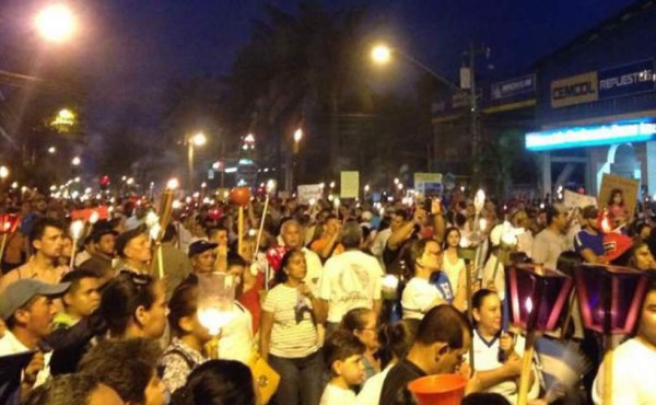 Ceibeños marchan también contra la corrupción