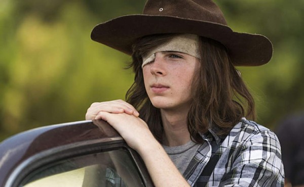 The Walking Dead: Chandler Riggs muestra su transformación extrema