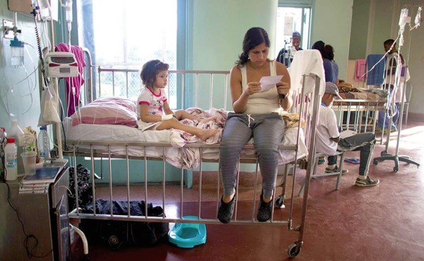 La escasez en los hospitales dispara la mortalidad infantil en Venezuela