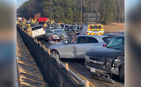 EEUU: Gigantesco choque entre más de 60 vehículos por niebla y hielo en Virginia