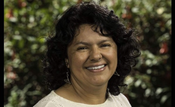 Interrogan a tres personas tras la muerte de Berta Cáceres