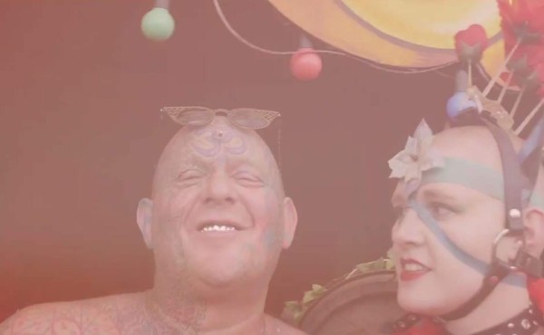 Festival sexual termina con un hombre muerto y una mujer inconsciente  