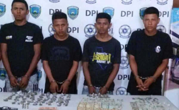 Capturan a tres supuestos pandilleros en posesión de droga en El Progreso