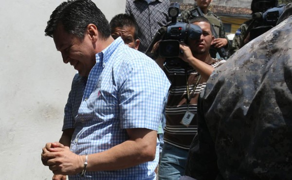 Periodista Henry Gómez se declarará culpable