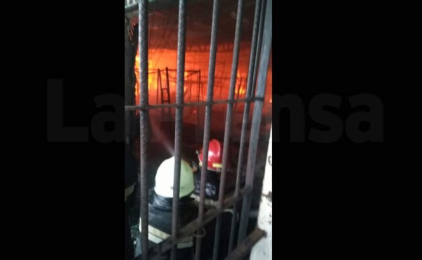 Incendio en el antiguo Centro Penal de San Pedro Sula