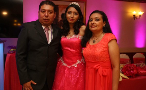 Los quince años de Elizabeth Villanueva Oliva