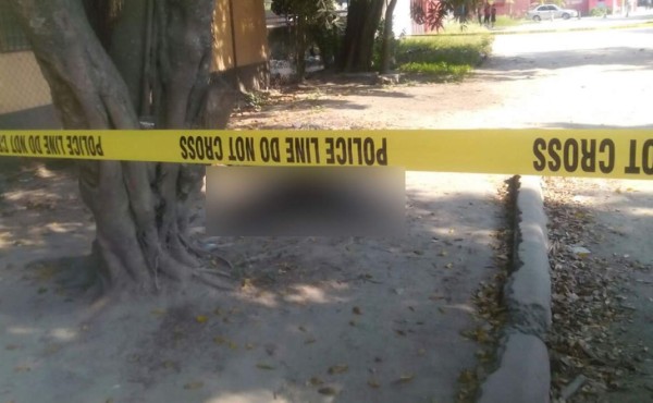 Matan a un joven cuando esperaba bus en San Pedro Sula