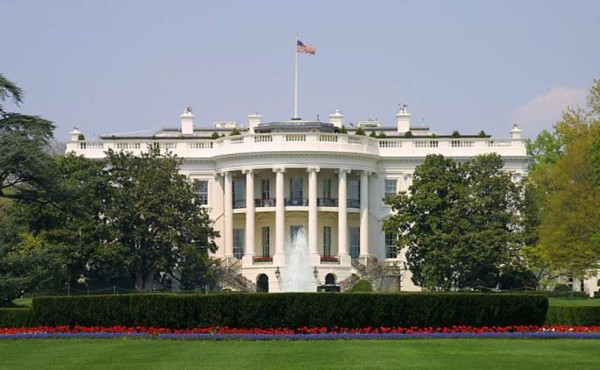 Comité legislativo pide a la Casa Blanca registros de uso de correo privado  