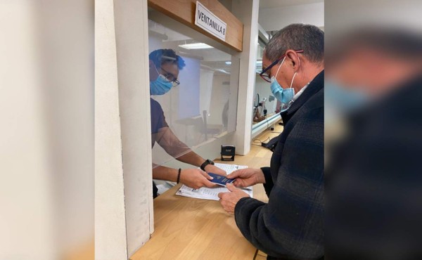 Unos 1,000 pasaportes diarios está tramitando la red consular de Honduras en EEUU