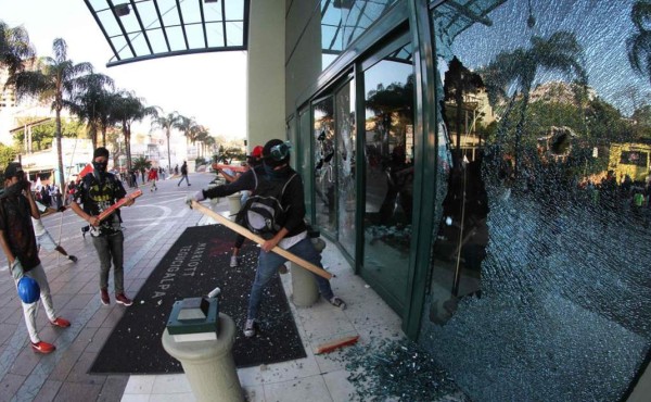 Empresas privadas internacionales condenan vandalismo a negocios en Honduras