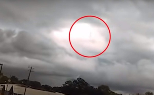 Video: Aseguran haber visto a Dios caminando entre las nubes