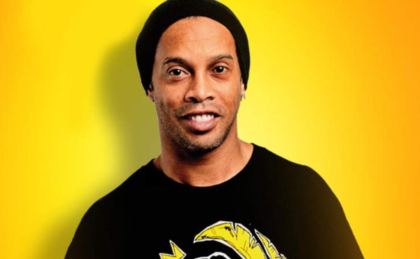 Ronaldinho confirma que viene a jugar a Honduras