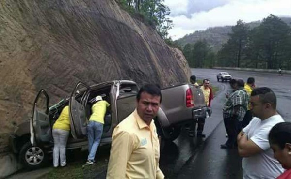 Diputado de Libre sufre accidente de vehículo en la carretera CA-5