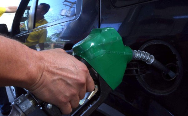 Combustibles continúan con tendencia alcista en Honduras