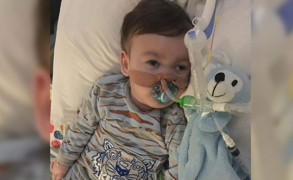 Alfie, el bebé en estado terminal que enfrenta a Roma y Londres