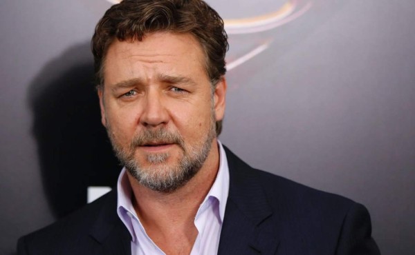 Russell Crowe vende todo para olvidar a su ex