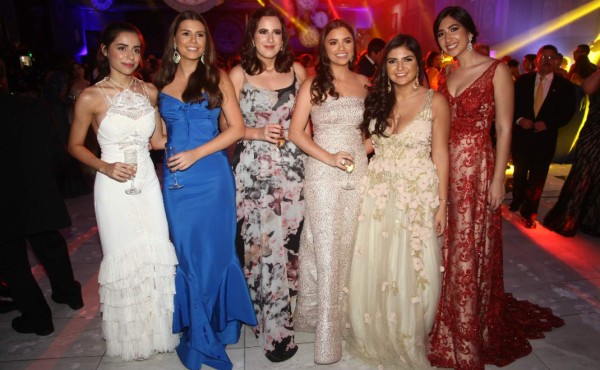 Fabulosa graduación de la EIS