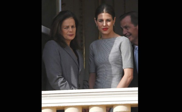 Mónaco presenta a sus príncipes mellizos