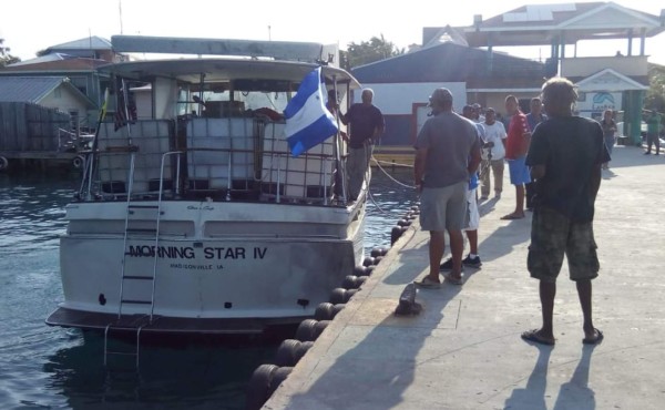 Rescatan a cinco náufragos extranjeros en el Caribe hondureño  