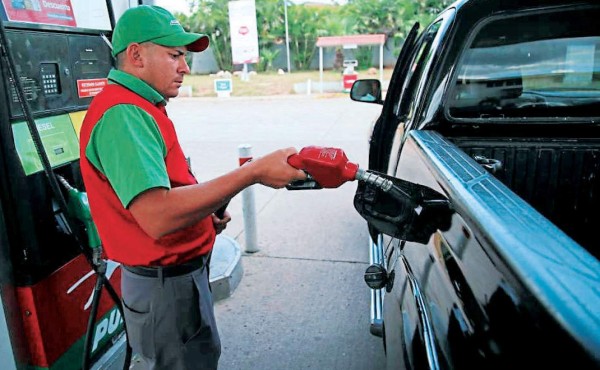 Los derivados del petróleo registrarán alzas este lunes