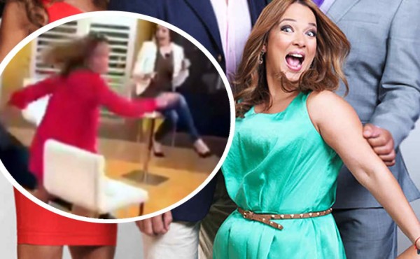 Adamari López sufre una caída en vivo