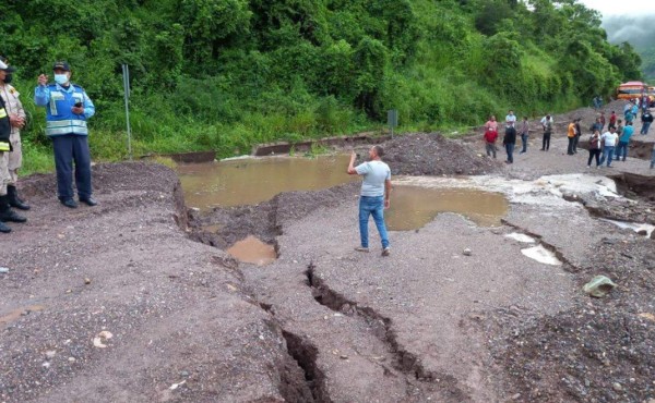 Otra vez está incomunicado el paso a aduana El Florido por las fuertes lluvias